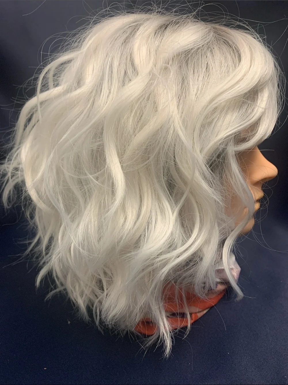 Chic White Grey Textured Wavy Bob Wig Shoulder Length Synthetic Beach Waves
